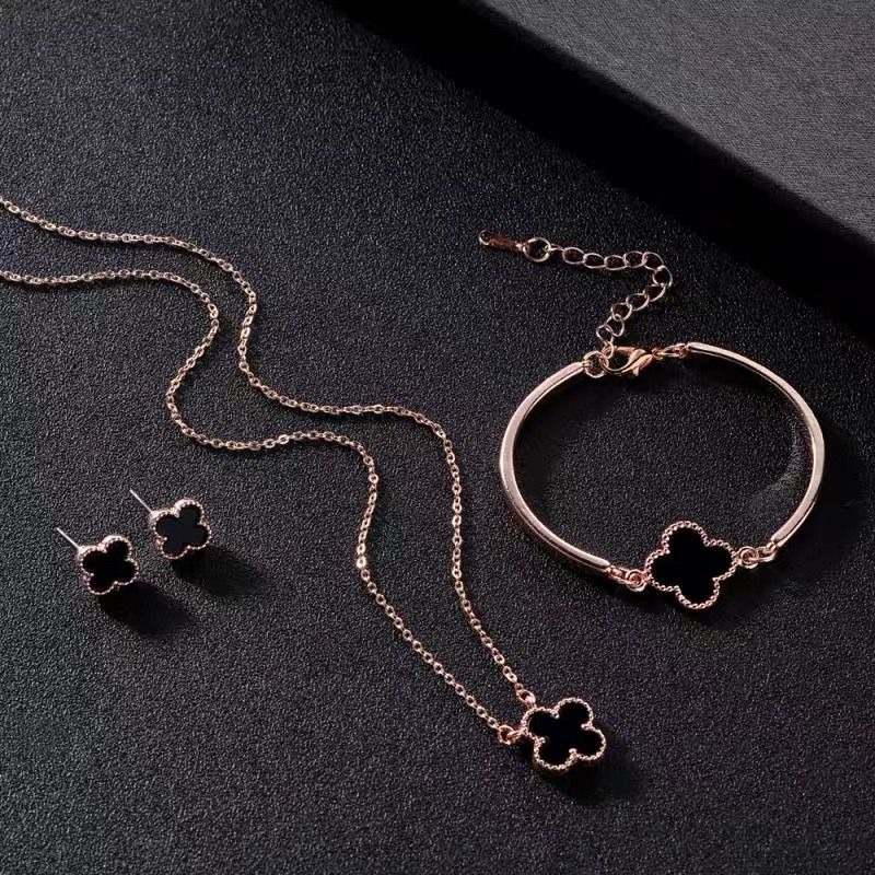 High-Quality Women's Watch, Necklace, Bracelet & Earrings Gift Set – Stylish Luxury Set - Image 3